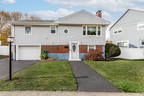 22 Calabrese St, Salem, MA, 01970-2904 | Card Image