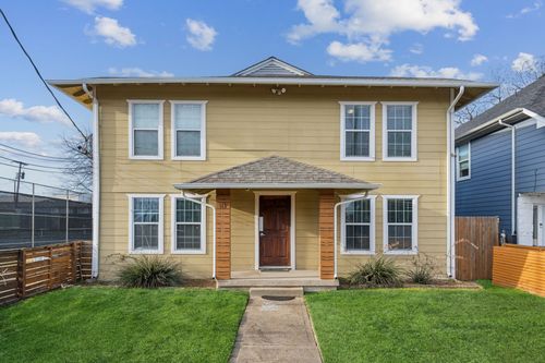 413 E 10th St, Dallas, TX, 75203-2241 | Card Image
