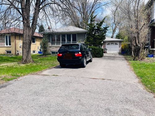 157 Sussex Ave, Richmond Hill, ON, L4C2E9 | Card Image