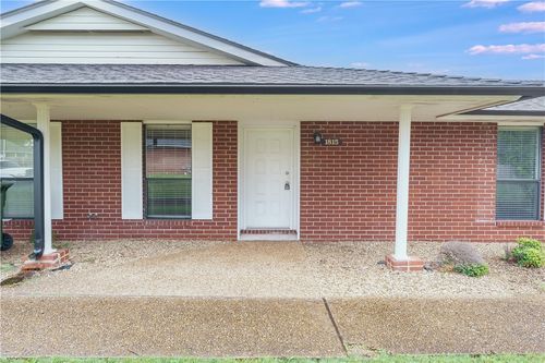 1815 S 13th Pl, Rogers, AR, 72758-5782 | Card Image