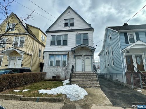 318 Ampere Parkway, Bloomfield, NJ, 07003 | Card Image