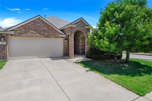 945 Lake Woodland Dr, Little Elm, TX, 75068-8419 | Card Image