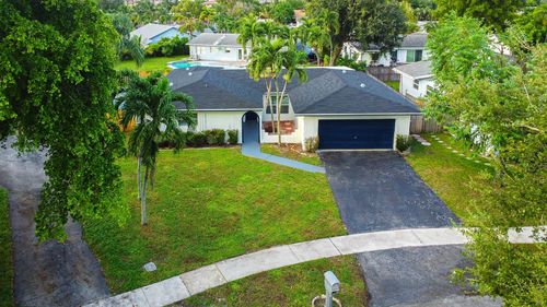 7841 Nw 46th St, Lauderhill, FL, 33351-5713 | Card Image