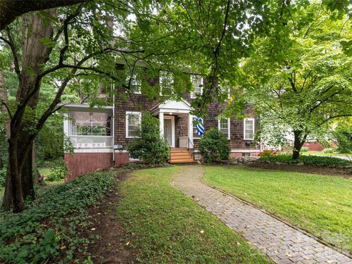 174 Pearson Dr, Asheville, NC, 28801-1612 | Card Image