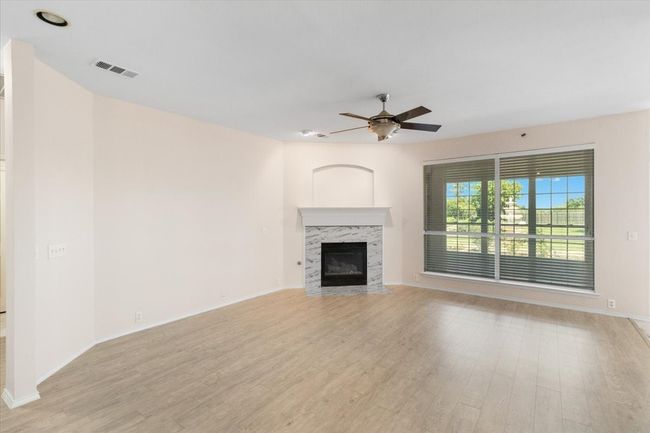 5786 Walnut Creek Dr, House other with 4 bedrooms, 3 bathrooms and null parking in Fort Worth TX | Image 7