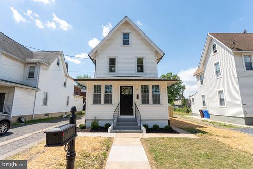 210 S Fairview St, RIVERSIDE, NJ, 08075-3605 | Card Image