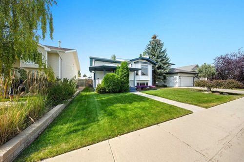 105 Darling Crescent, Red Deer, AB, T4R2V8 | Card Image