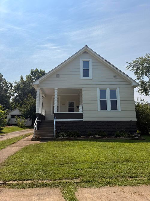 808 W Reed St, MOBERLY, MO, 65270-1331 | Card Image