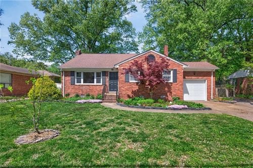 4148 Edinburgh Dr, Virginia Beach, VA, 23452-2544 | Card Image