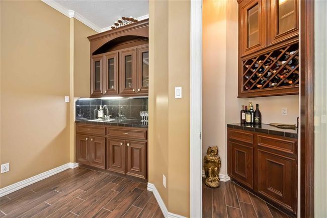10714 Crestwater Cir, House other with 5 bedrooms, 5 bathrooms and 3 parking in Magnolia TX | Image 16
