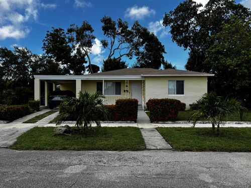 205 Date Palm Dr, Lake Park, FL, 33403-3406 | Card Image