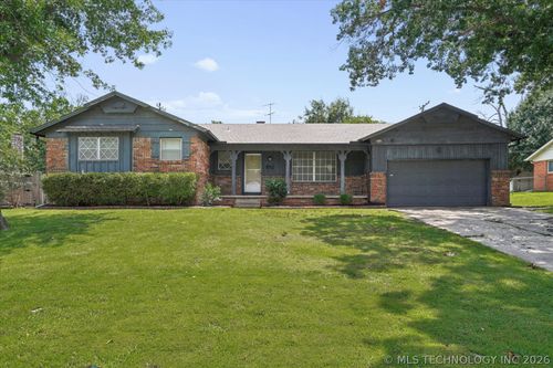 6830 58th St, Tulsa, OK, 74145-8207 | Card Image