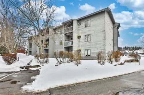 unit-194-5 Tsienneto Rd, Derry, NH, 03038-1565 | Card Image