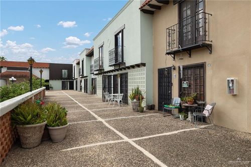 10-1418 Beech Ave, Mcallen, TX, 78501-4671 | Card Image