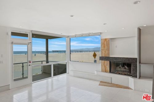 110-6 Eastwind St, Marina del Rey, CA, 90292-7821 | Card Image