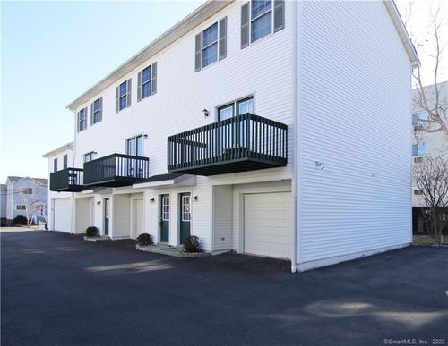 apt-2-14 Dora St, Stamford, CT, 06902-9407 | Card Image