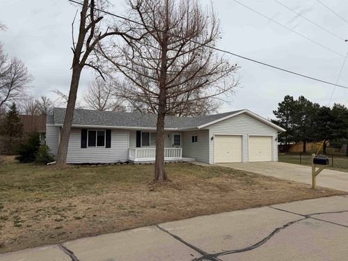 6 Sandy Point Dr, Columbus, NE, 68601-6247 | Card Image