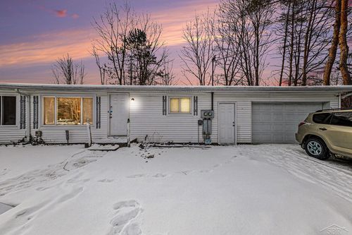 2940 S Brennan Rd, Hemlock, MI, 48626-8749 | Card Image