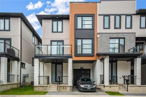 961 Battery Pk, London, ON, N6H0J7 | Card Image