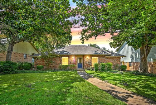 9120 Summer Glen Ln, Dallas, TX, 75243-7447 | Card Image