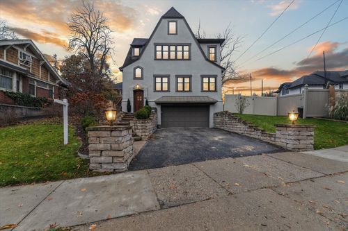 1824 Sherman St, East Grand Rapids, MI, 49506-2917 | Card Image