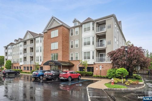 4142 Cory Ln, Elmwood Park, NJ, 07407-3232 | Card Image