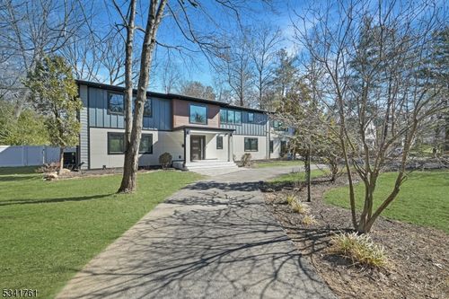 369 Walnut St, Livingston, NJ, 07039-5011 | Card Image