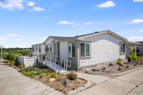 71 Ridgecliff Dr, Richland, WA, 99352-9148 | Card Image