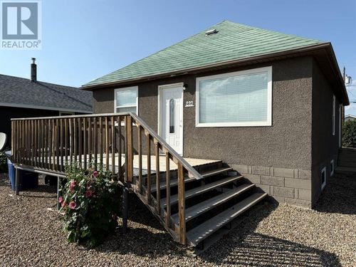 220 Railway Ave E, Maidstone, SK, S0M1M0 | Card Image