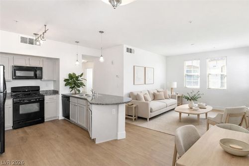 6204-50 Aura De Blanco St, Henderson, NV, 89074-2976 | Card Image