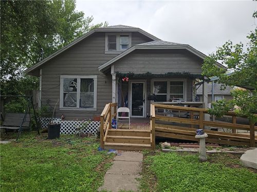 738 W 1st St, Alice, TX, 78332-4569 | Card Image