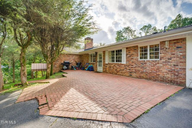 Back patio | Image 45