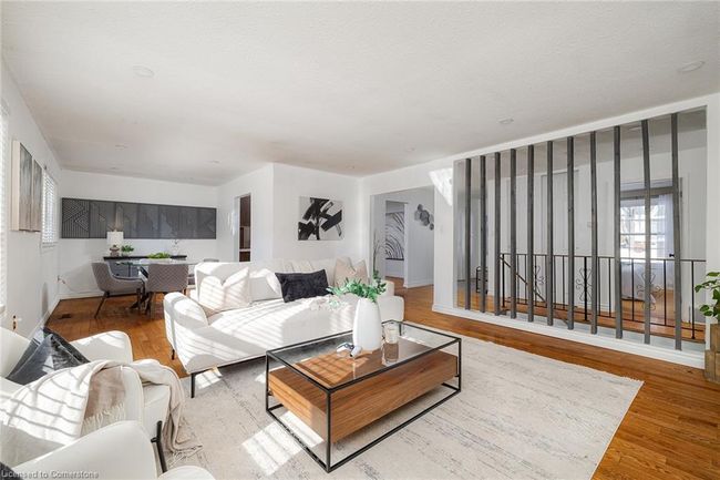 79 Ann St, House other with 4 bedrooms, 2 bathrooms and 5 parking in Dundas ON | Image 5