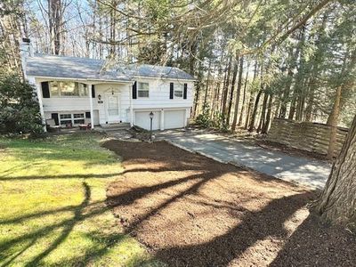 81 Carriage Hill Road, House other with 3 bedrooms, 1 bathrooms and null parking in Brattleboro VT | Image 1