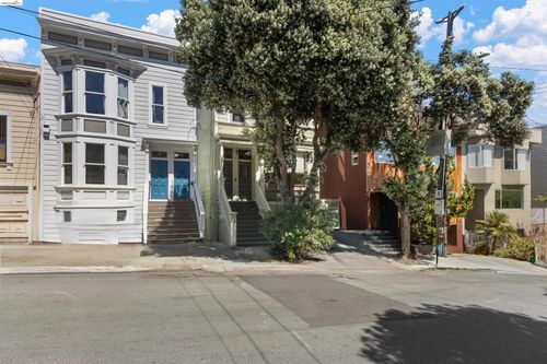 12 Beaver St, San Francisco, CA, 94114-1515 | Card Image