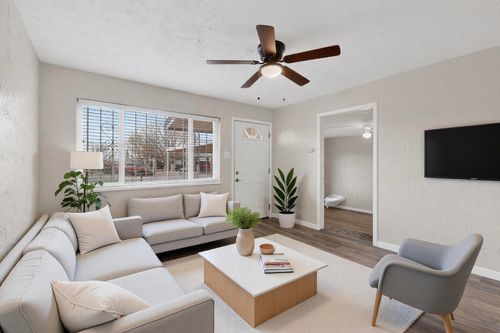 1920 Sanford Ave Sw, Albuquerque, NM, 87105-4537 | Card Image