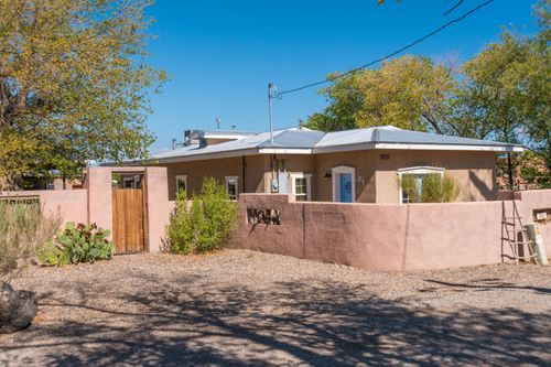 1801 Calle Pequeno Nw, Albuquerque, NM, 87107-3167 | Card Image