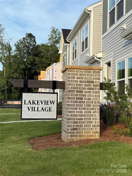 13-4724 Lakeview Rd, Charlotte, NC, 28216-2022 | Card Image