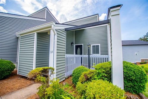 325 Berry Ct, Villa Rica, GA, 30180-7691 | Card Image