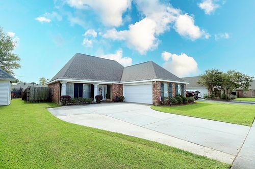 110 Rusty Ln, Houma, LA, 70360-5001 | Card Image