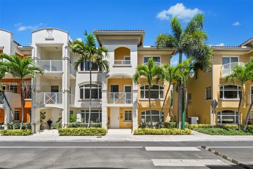 18413-18413 Ne 27th Ct, Aventura, FL, 33160-4075 | Card Image