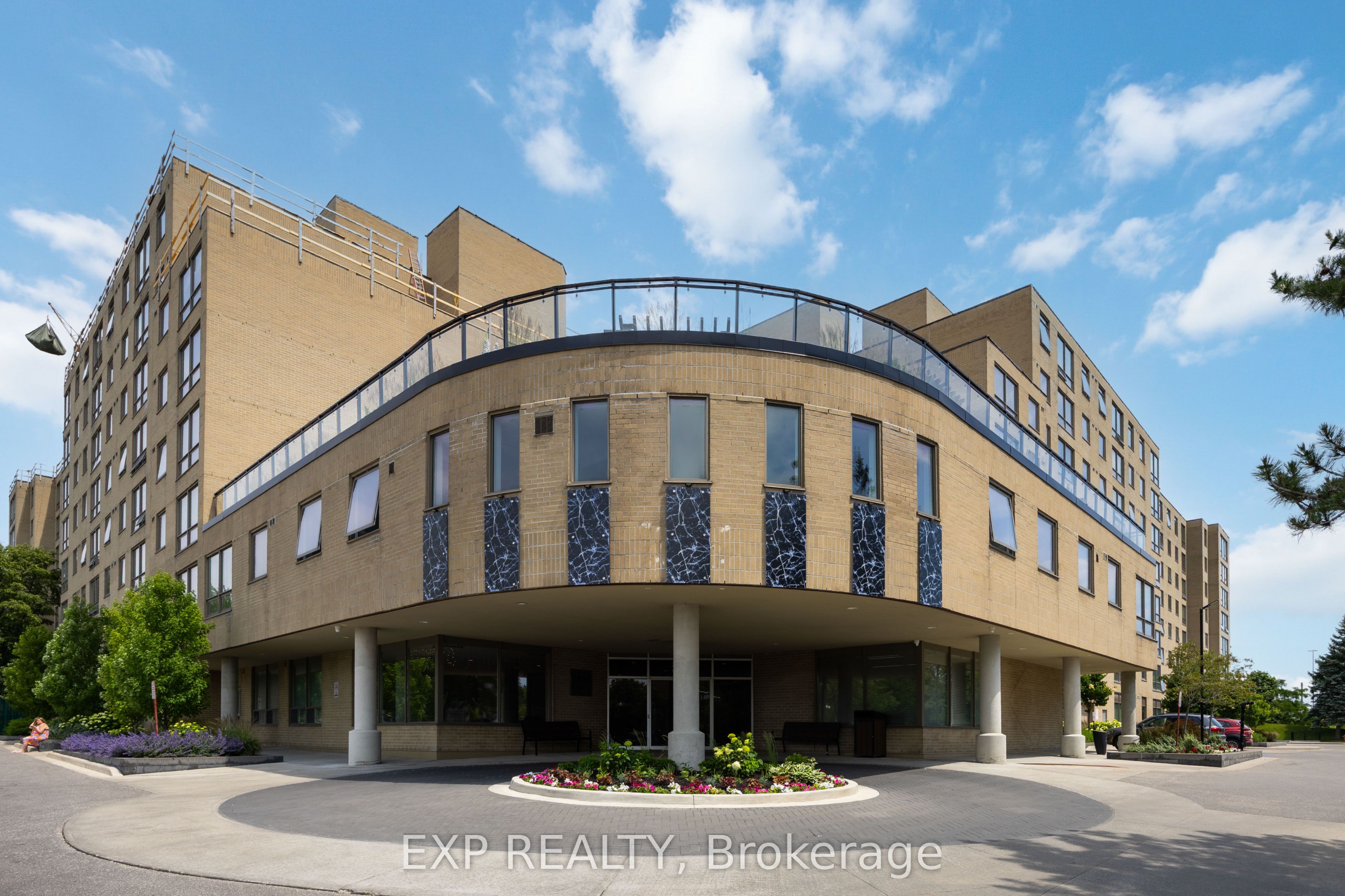 Residential in Richmond Hill