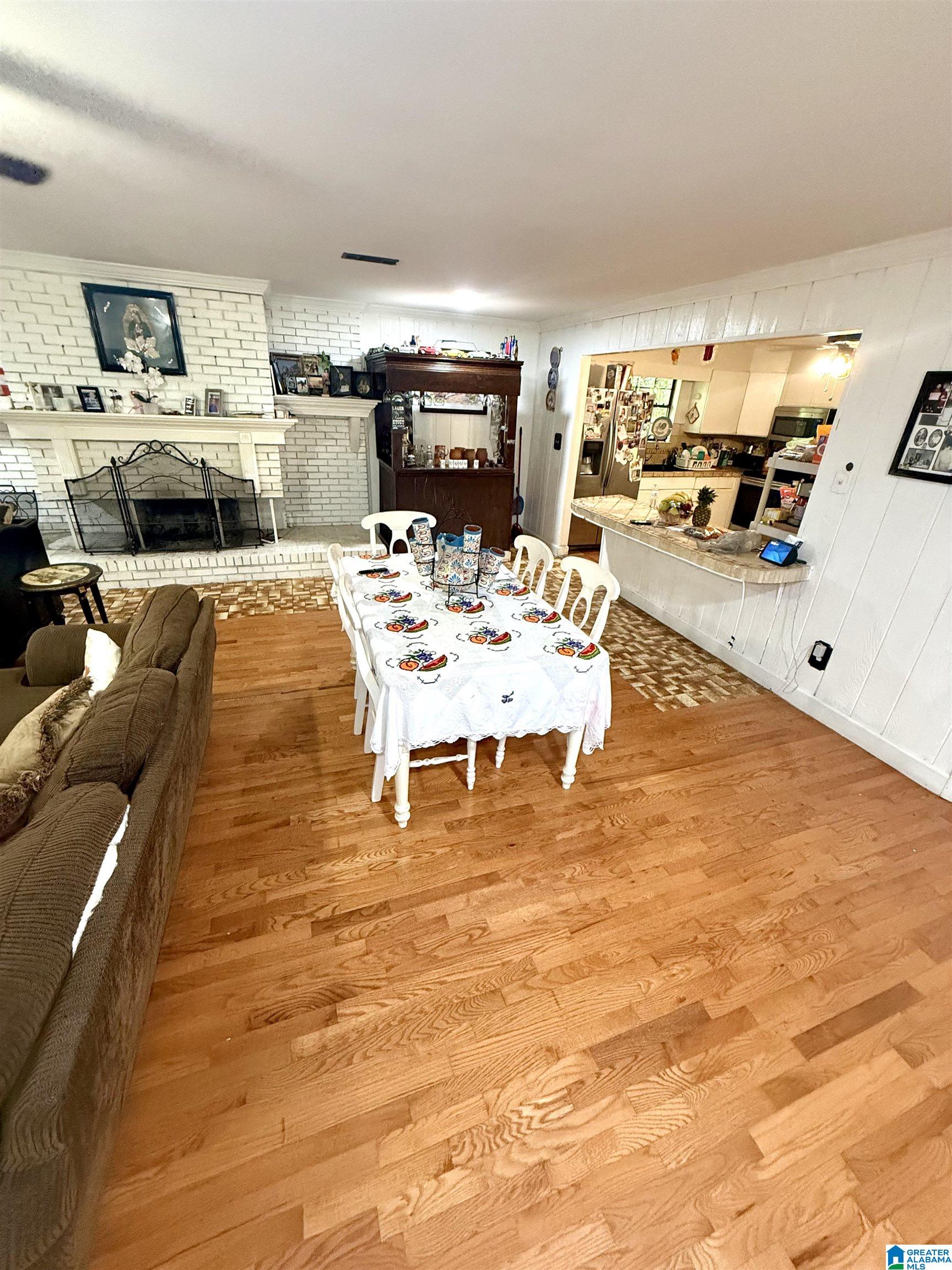 Residential in CENTER POINT 3