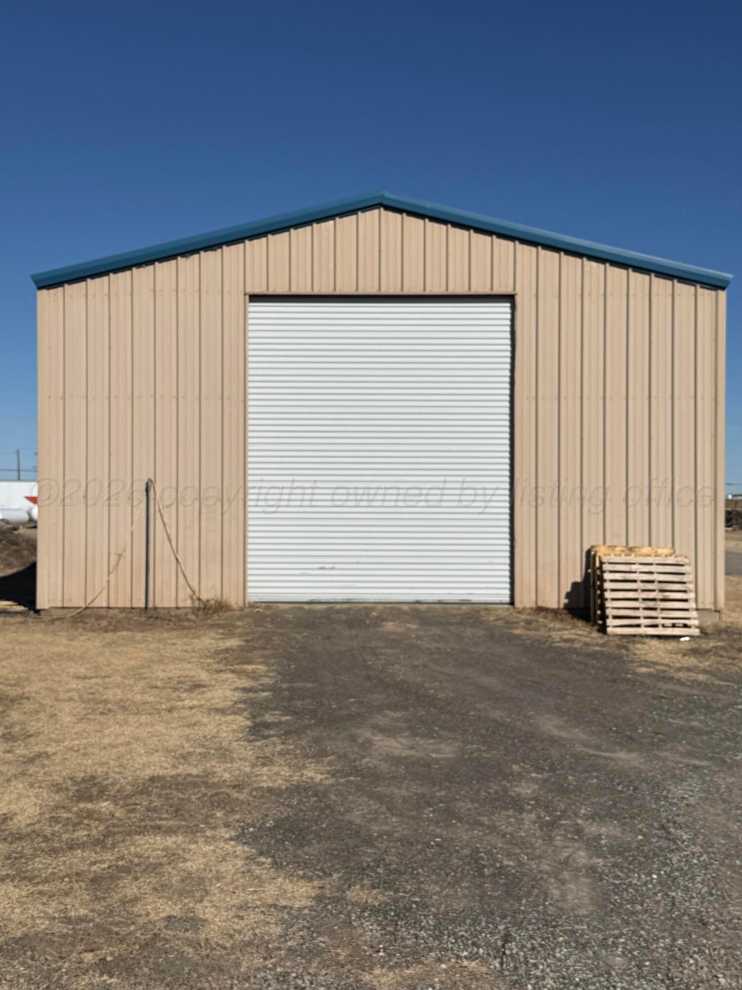 Commercial Sale in Pampa 3