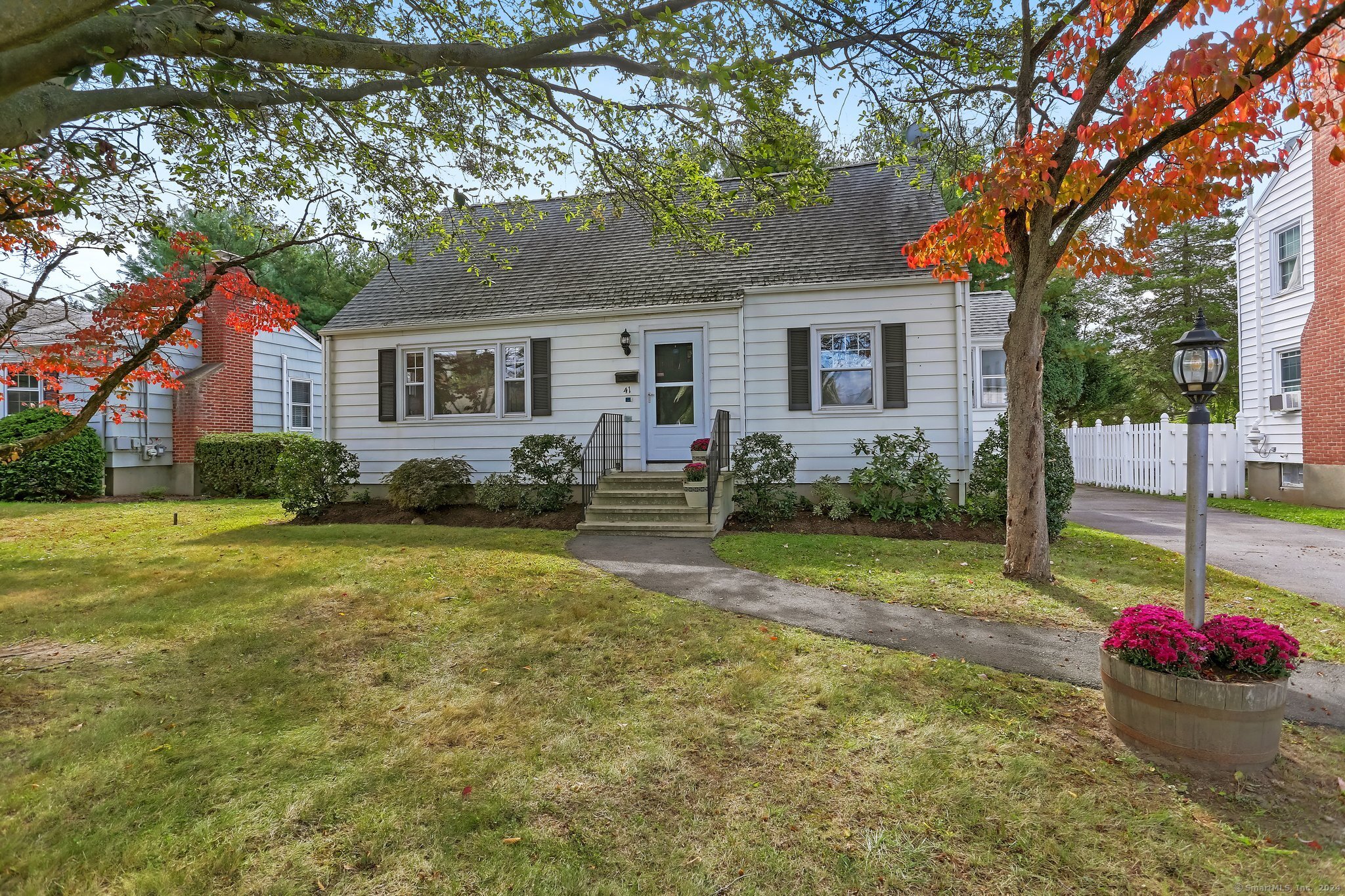 Warren Ave, Fairfield, CT 06825