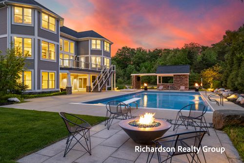 12974 Boulderway Trl, Grand Haven, MI, 49417-9804 | Card Image