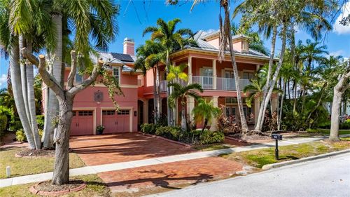 825 Islebay Dr, APOLLO BEACH, FL, 33572-3381 | Card Image