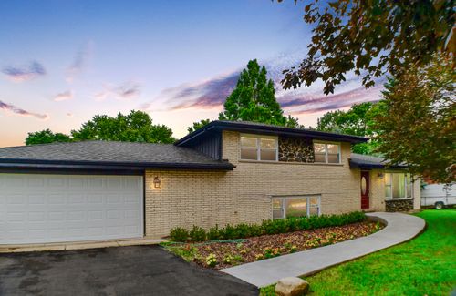 20W309 S Frontage Rd, Lemont, IL, 60439-8829 | Card Image