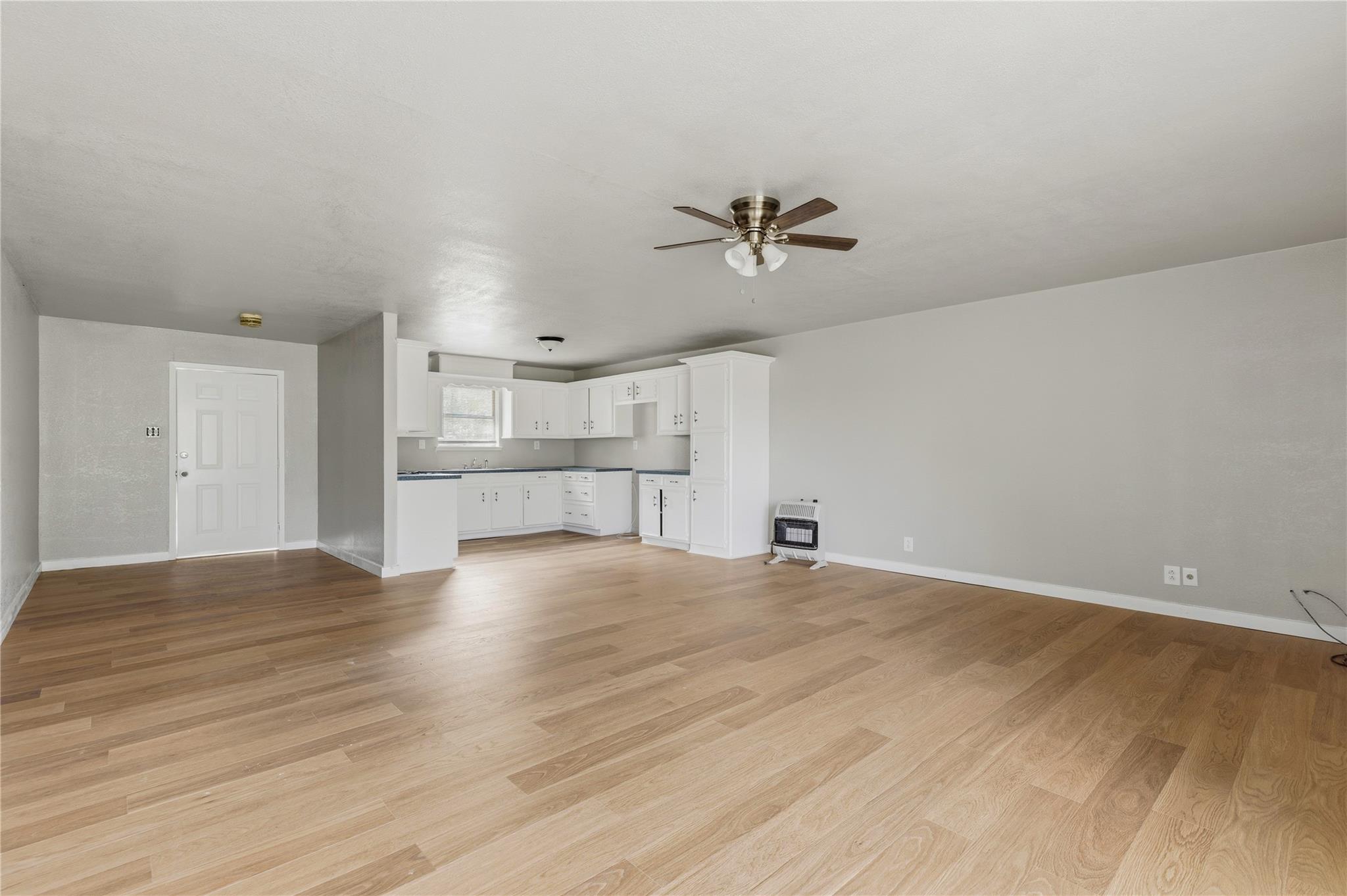 Residential Lease in Trinity 4