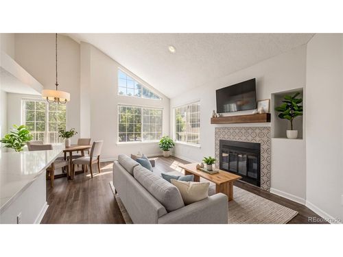 d-4883 White Rock Cir, Boulder, CO, 80301-3277 | Card Image